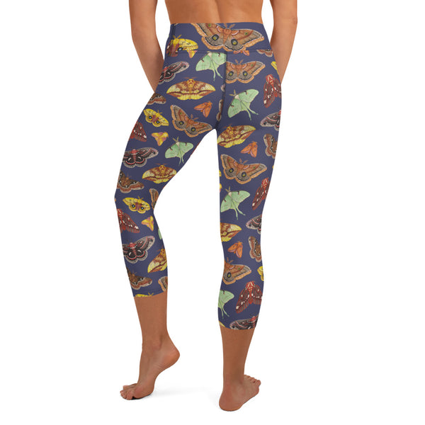 Moths All-Over Print XS-XL Capri Leggings