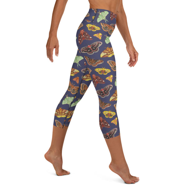 Moths All-Over Print XS-XL Capri Leggings